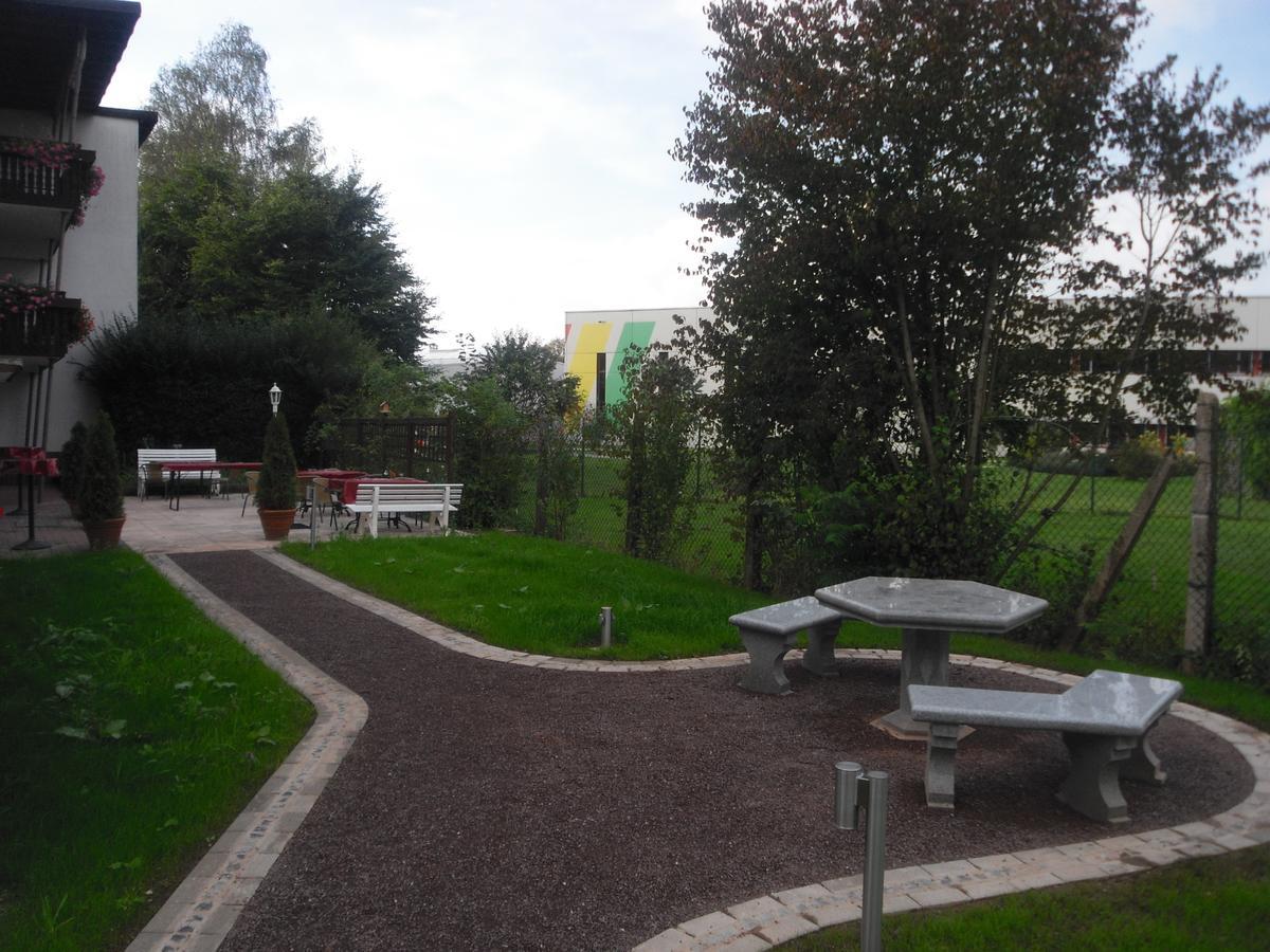 Hotel Saarland ليباخ المظهر الخارجي الصورة