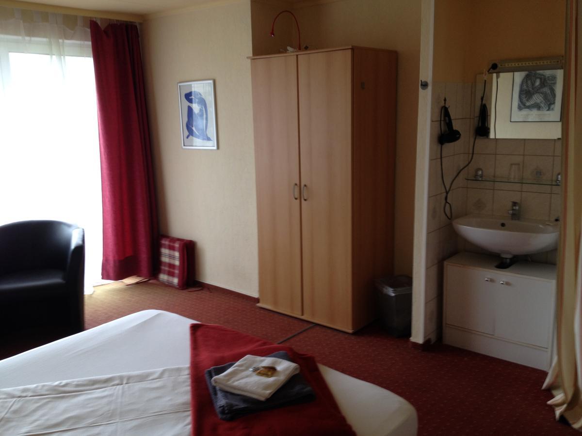 Hotel Saarland ليباخ المظهر الخارجي الصورة