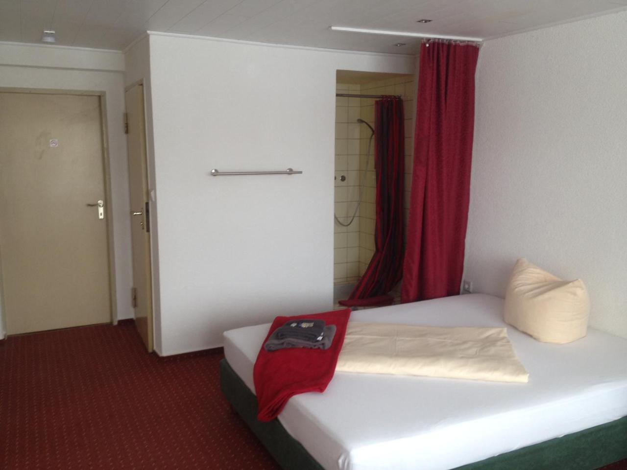 Hotel Saarland ليباخ المظهر الخارجي الصورة